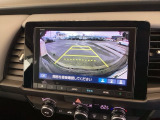 バックも安心のバックカメラ付いています。バックカメラがあると、いつでも安全にバックできますね。死角も減ります。