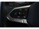 クルーズコントロールにレーダーセンサーを組み合わせたシステムとなります。長距離走行時などでの疲労を低減させます!