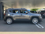 台形のホイールアーチはJeepの伝統です。