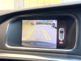 【パークアシスト・カメラ】駐車時に後方がリアルタイム映像で確認できます。大型商業施設や立体駐車場での駐車時や、夜間のバック時に大活躍!運転スキルに関わらず、今や必須となった装備のひとつです!