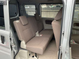 後部座席も当然、綺麗・清潔に仕上げております。内装の綺麗なお車は気持ちが良いですし、コンディションのいい車が多いです。前のユーザーが丁寧に使っていた証拠です。