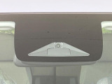 【シティブレーキアクティブシステム】低速走行中に前方の車両等を認識し、衝突しそうな時は警報とブレーキで衝突回避と被害軽減をアシスト。より安全にドライブをお楽しみいただけます。
