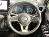 【純正革巻きステアリング】上質な革を使用することで、手にしっかり馴染みとても運転しやすいハンドルです♪