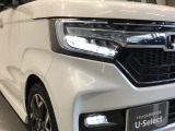 【LEDヘッドライト】ディスチャージヘッドライト(HID)と同等の明るさで、夜道や雨天走行が明るく視界良好!! フォグライトも装備で、安心感さらにUPです♪安心ドライブを楽しんで下さい♪