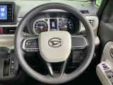 【ステアリングスイッチ】運転中、前方から目線をそらすことなく、オーディオ等の操作が可能な便利機能!安心&快適なドライブを演出してくれます♪