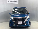 1列目から3列目まで、すべての席がゆったり座れるスペシャルシート。家族がいちばん楽しめて、家族がいちばんくつろげるミニバンです♪