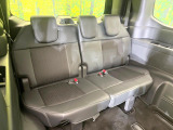 3列目シートはもちろん状態良好☆大人でもゆったりと座って頂けますので、大人数でのお出かけもラクラクです♪ご家族で、気の知れた仲間で、ドライブに行くのが楽しみですね♪