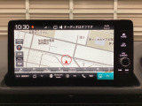 多機能と操作のしやすさを両立した、Honda CONNECT対応のナビディスプレーです。ETC2.0車載器もナビゲーション連動し、スマートフォン用Bluetoothユニット付きです。