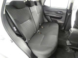 ゆとりある広々とした車内空間は、ドライブを始め買い物やレジャーなど、幅広く活躍します。一人でもみんなとでもお出かけを楽しみましょう!