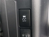 車両の安定性を確保するVSC&TRCが装備されています。
