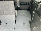 【シートアレンジ】人をお乗せの際は座席、荷物を載せる際は荷室として、用途に合わせて切り替えができます