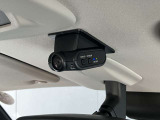 いくら安全運転をしていても、事故に巻き込まれることもあります。万が一の時に証拠として使えるフロント+車室内ドライブレコーダーがついてます♪