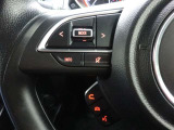 ステアリングスイッチ付!運転中も目線を動かす事無く音量等の操作可能!