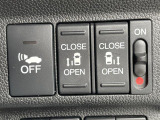 【両側パワースライドドア】小さなお子さまでもボタン一つで乗り降りラクラクです!両手に荷物を抱えている状態でもボタンを押せば自動で開閉するので、お買い物やお出かけの際にはとっても重宝します!