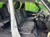 運転席シート廻りは使用感も少なく、良好な状態となっています。丁寧に使われていたことがよくわかりますね。