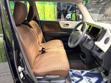 運転席シート廻りは使用感も少なく、良好な状態となっています。丁寧に使われていたことがよくわかりますね。