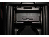 USB電源2個付きです。