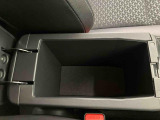 3.「認定中古車カルテ」は、走行距離や修復歴に加えてキズ・凹みの有無・状態や消耗品の交換、過去の整備状況がわかります。