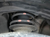 お車を安心してお乗りいただく為には、足回りの定期点検が欠かせません。サービスサポート(有償保証)では無料点検もご提供しており、安心のカーライフをお過ごしいただけるサポート体制が整っています。