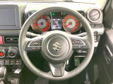 【純正革巻きステアリング】上質な革を使用することで、手にしっかり馴染みとても運転しやすいハンドルです♪