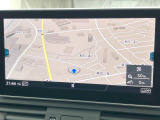 ●純正ナビ:一体感のあるナビは、高級感ある車内を演出してくれます。オーディオ機能も充実しておりますので、運転もより楽しめます♪