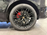 私達は全てのポルシェ認定中古車に対して、111におよぶチェック項目をもとに点検を行い、技術的な問題の有無を確認いたします。