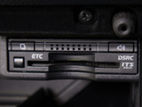 ★ETC(DSRC)が装備されています!!社外品とは違い収まりの良いデザインが人気!高速道路を利用する際は必需品ですよね!!ストレス無く料金所を通過出来ます!!