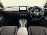 いつでも気持ちよく運転できて、使い勝手のいい収納や体をケアするシート、細部にまでこだわったインテリア♪