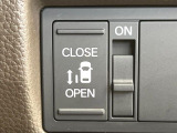 【パワースライドドア】スマートキーや運転席のスイッチでスライドドアの開閉が可能♪電動だから力を入れてドアを開ける必要が無く、小さいお子様でも、重い荷物を持っている時もラクに開け閉めできます♪