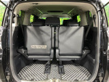 【パワーバックドア】スマートキーや運転席のボタンを押すだけでリアゲートが自動で開閉します!荷物を持っている時や、高い位置にあるバックドアを閉める際に便利な機能です♪