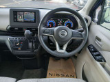運転席 視界がよく操作しやすいスイッチ類がドライブをサポートいたします!