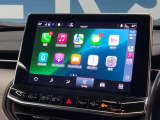 ●Apple Car Play:スマホとの有線接続で、ナビ・オーディオ再生などスマホのアプリ機能が画面でも使える便利機能です!