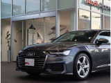 ●Audiが最初に採用したLEDポジショニングランプ。シャープなラインで昼間でも点けていたいと思うほど上品でオシャレです。夜間走行時はさらに目立ちます!