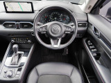 乗る人へのストレスを低減させ、長距離の移動でも疲れにくい車を目指して創られた、すべてが新しく生まれ変わったマツダの車をぜひ体験してください!