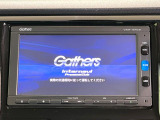 【純正ナビ】人気の純正ナビを装備しております。ナビの使いやすさはもちろん、オーディオ機能も充実!キャンプや旅行はもちろん、通勤や買い物など普段のドライブも楽しくなるはず♪