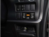 電動のスライドドアで楽々スムース!運転席からも開閉の操作もできます♪キーのスイッチひとつで自動開閉できる便利な機能もついてます♪