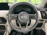【純正革巻きステアリング】上質な革を使用することで、手にしっかり馴染みとても運転しやすいハンドルです♪