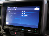 CD、DVD、Bluetooth、AM、FM、AUX、スマートフォン接続ができます。