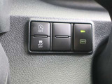 各スイッチ類が使いやすい位置にレイアウトされています。便利な機能をご利用ください。