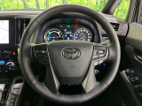 【純正革巻きステアリング】上質な革を使用することで、手にしっかり馴染みとても運転しやすいハンドルです♪