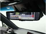 デジタルインナーミラー装備!車両後方のカメラの映像をデジタル補正で視認性を向上させてインナーミラー内に表示します♪視界を遮るものがなく、後席に同乗者がいても後方を確認しやすく安心です♪