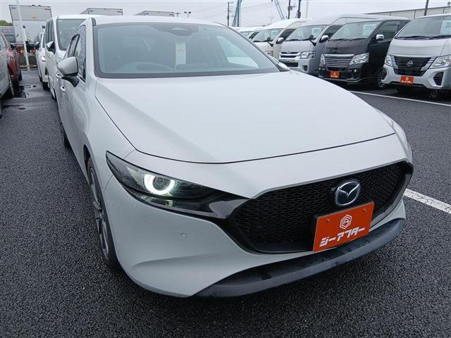 MAZDA3ファストバック 2.0 20S プロアクティブ 後期型 禁煙車 純正10.25インチナビ