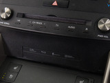 CDはもちろんの事、DVD&Blu-ray再生も可能です。フルセグ地デジにも対応しさらにBluetoothにも対応しております