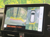 【パノラミックビューモニター】専用のカメラにより、上から見下ろしたような視点で360度クルマの周囲を確認することができます☆死角部分も確認しやすく、狭い場所での切り返しや駐車もスムーズに行えます。