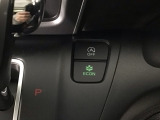 ★ECONスイッチ★ エコドライブを加速しよう!スイッチをONにすると、運転の仕方によるロスを抑え込み燃費をよくするようクルマが頑張ります(*^ー^*)燃費向上にチャレンジ♪