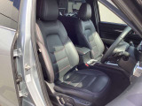 疲労を軽減するシートでどこまでも運転したくなる造りとなっています!