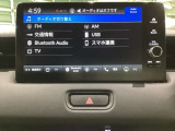 多機能と操作のしやすさを両立した、Honda CONNECT対応のナビディスプレーです。ETC2.0車載器もナビゲーション連動し、スマートフォン用Bluetoothユニット付きです。