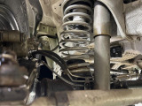 お車を安心してお乗りいただく為には、足回りの定期点検が欠かせません。サービスサポート(有償保証)では無料点検もご提供しており、安心のカーライフをお過ごしいただけるサポート体制が整っています。