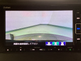 【バックカメラ】運転が苦手な方も車庫入れラクラクです!ギアをリバースに入れれば自動的に切り換わりますので、面倒な操作は不要です♪狭い駐車場もお車を傷つけず安心ですね!