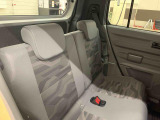 余裕のある運転席ですので、快適なドライブをお楽しみいただけます。
